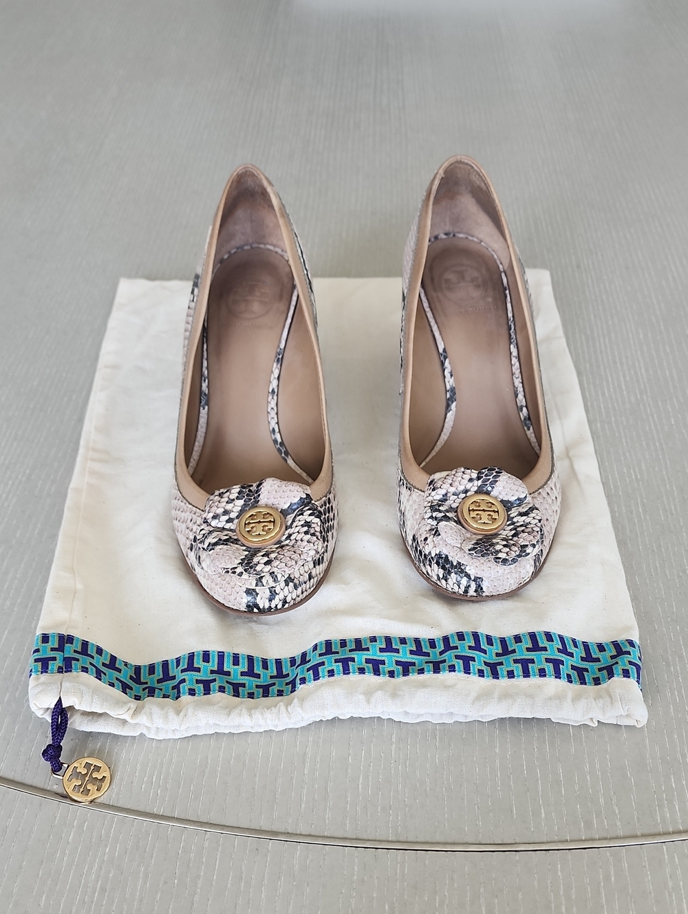 Tory Burch Snakeskin-Print Leather Wedges with Flower Gold Logo 9